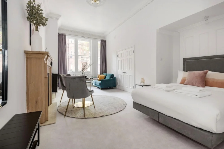 The Chelsea Studio next to Sloane Square