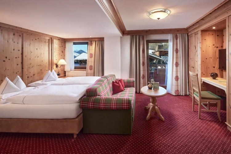 Standard Double room with balcony and with mountain view