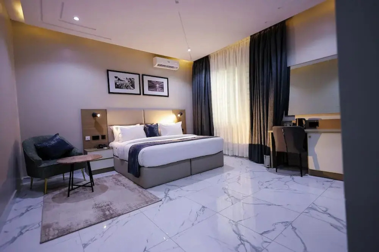 Ringruby Hotel, Oduduwa Way
