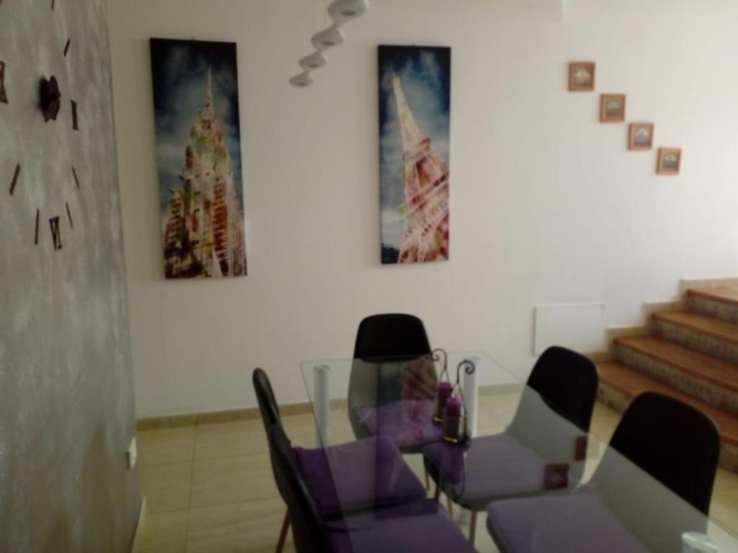 3 Bedrooms Apartment