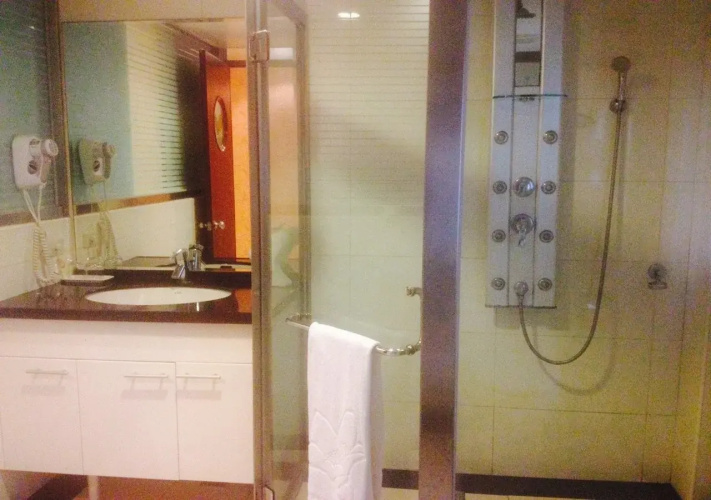 Life Hotel