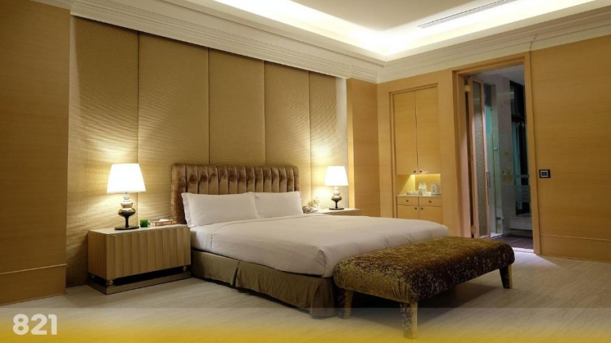 Standard Suite