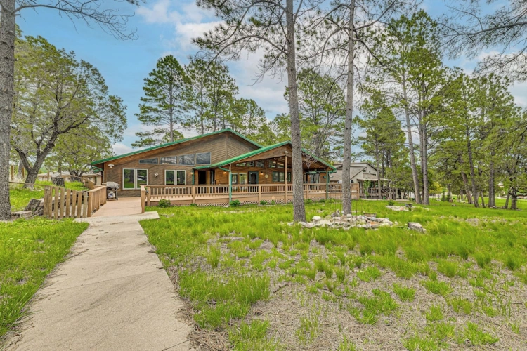 3 Bedrooms Cottage