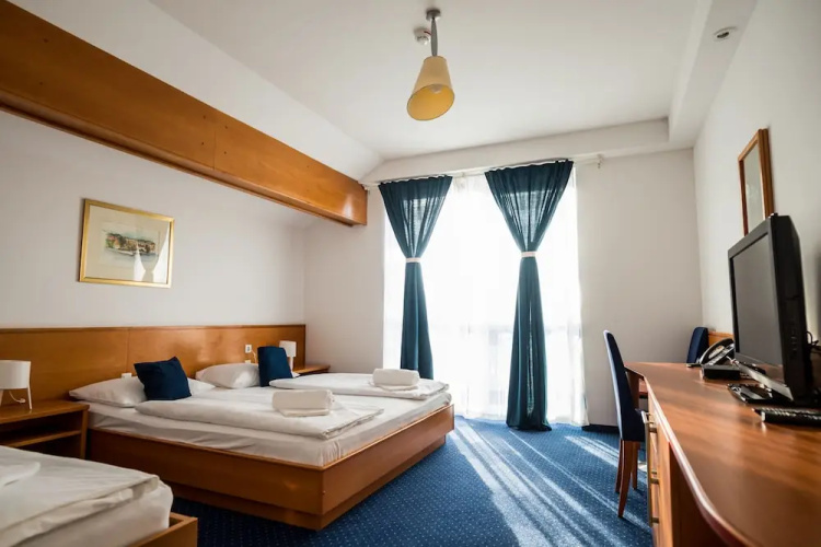 Maribor INN Hotel