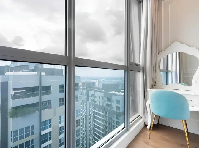 2 Bedrooms Luxury Apartment with balcony and with city view