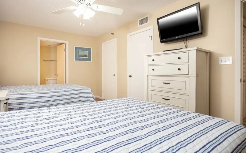 Phoenix V 1015 2 Bedroom Condo