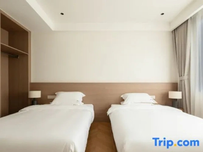 Deluxe Family Suite