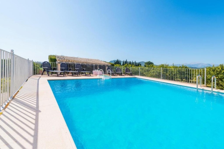 3 Bedrooms Villa