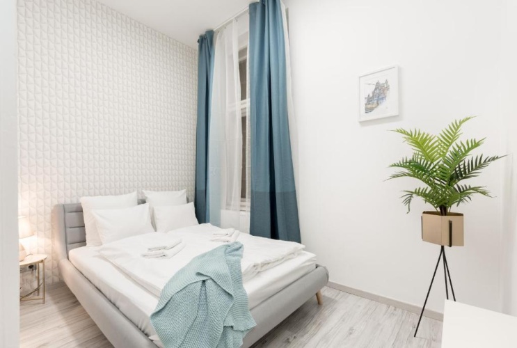 2 Bedrooms Apartment