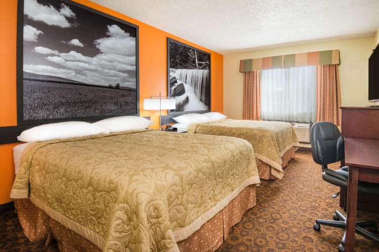 Standard Quadruple room