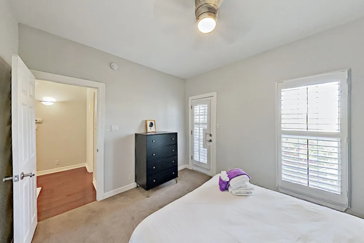 1111eriv 4 Bedroom Home