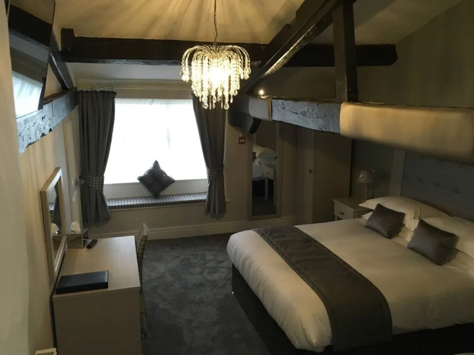 The Maypole Inn