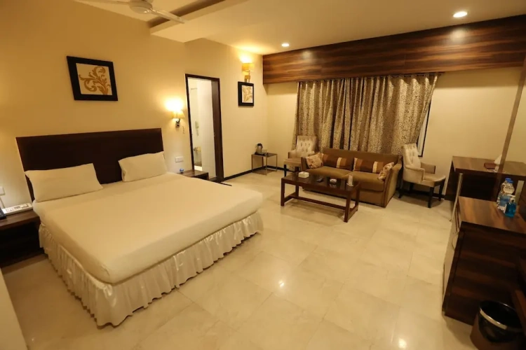 Luxury Double room with city view