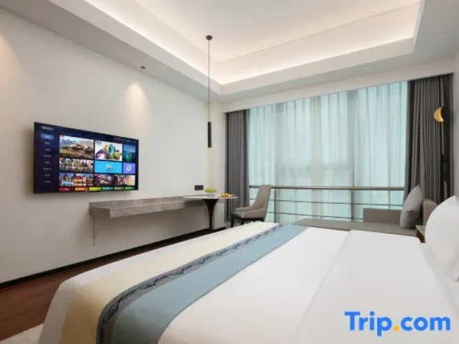 Luxury Suite with lake view