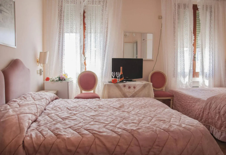Hotel Villa Serena