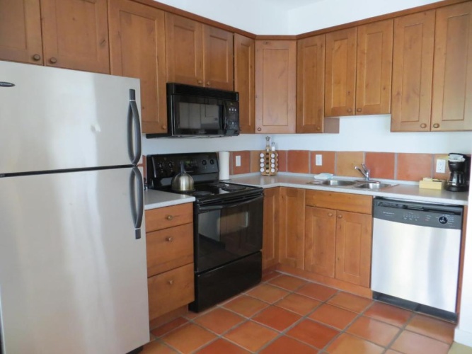 1 Bedroom Deluxe Double Suite with harbour view