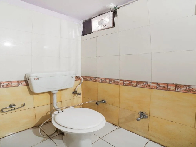Jb Lodge By OYO Rooms