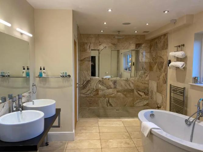 Woodhouse Farm Lodge