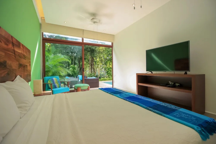 Golf View Luxury Condo hosted by Olahola
