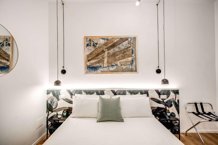 Standard Triple room
