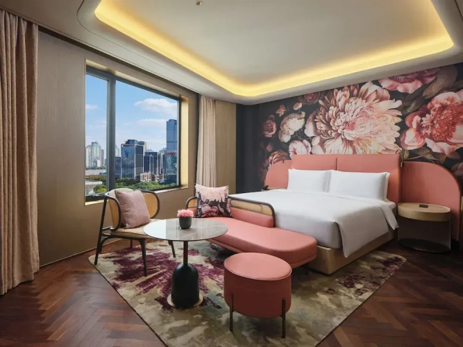 Deluxe Double room with city view