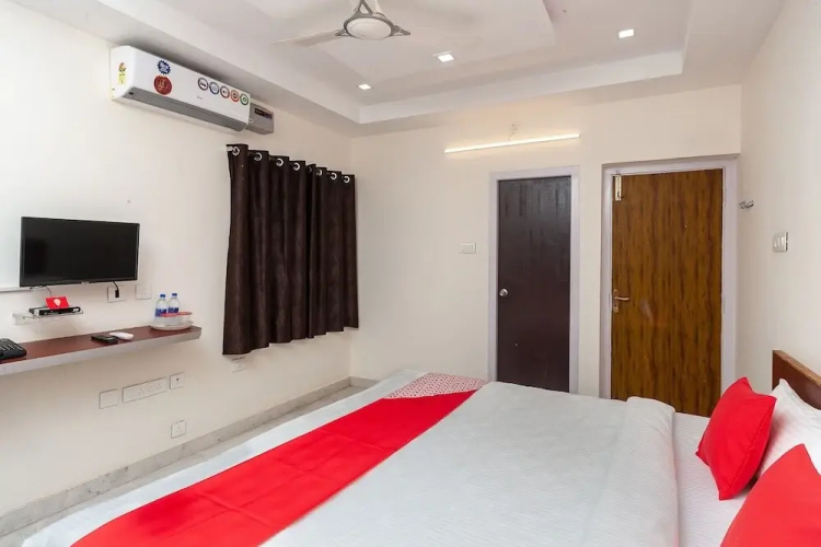 Le Mint By OYO Rooms