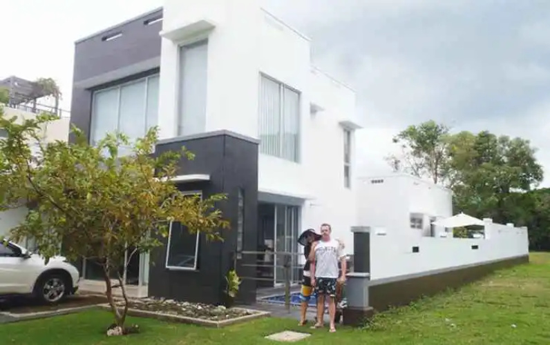 Villa Kaca