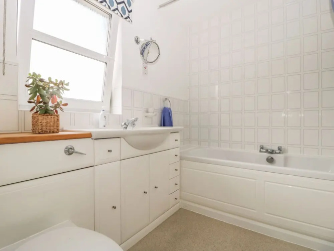 10 Pear Tree Court