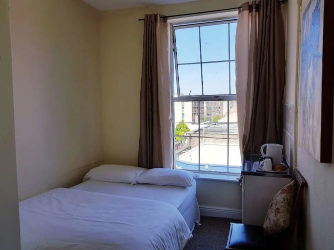 Blue Horseshoe - Hostel