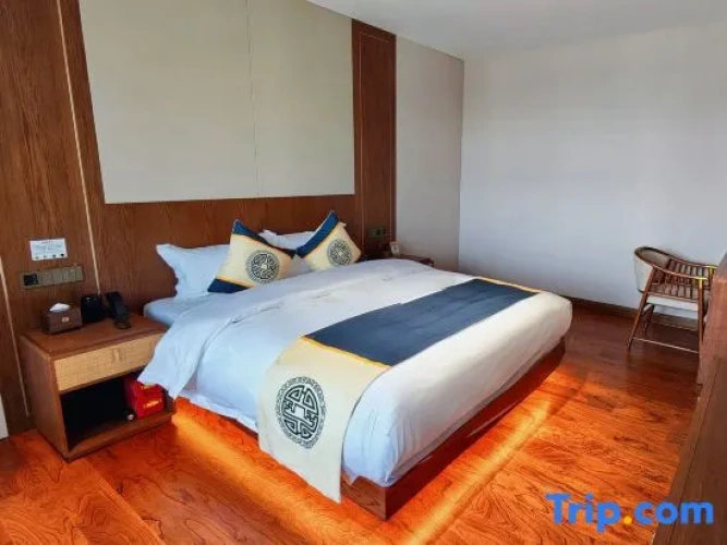 Family Suite with courtyard view