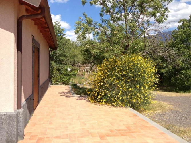 2 Bedrooms Chalet