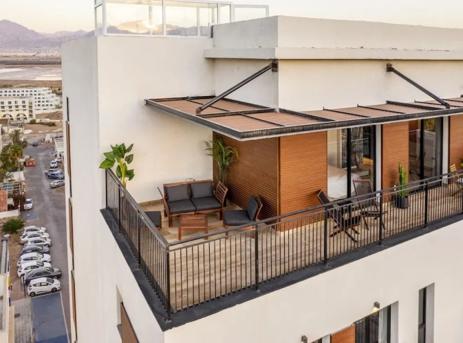 Penthouse Studio with balcony