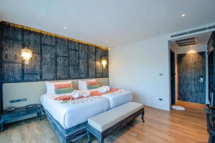 Family Pool Access Suite