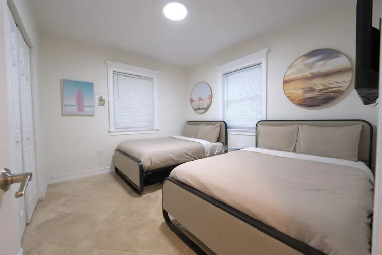 Biscayne Park 3BD2BA Spacious