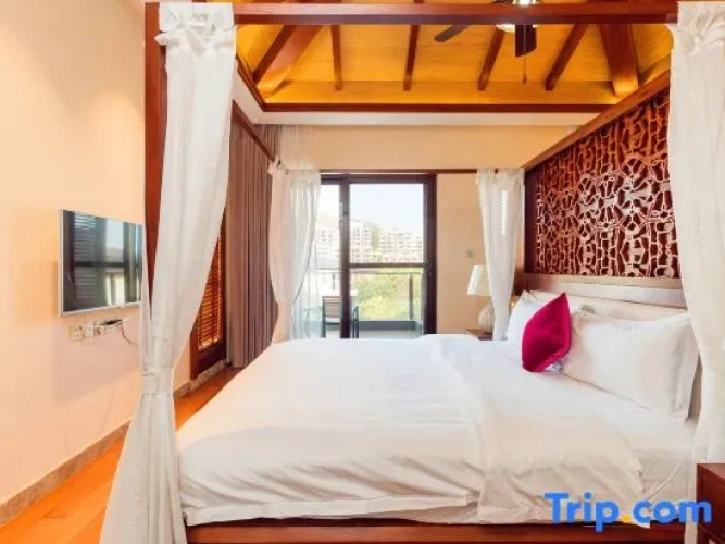 4 Bedrooms Double Villa