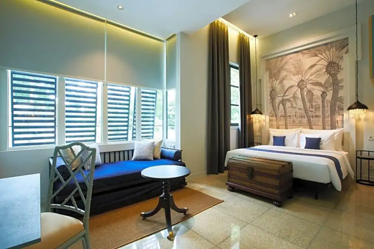 Lamandau House