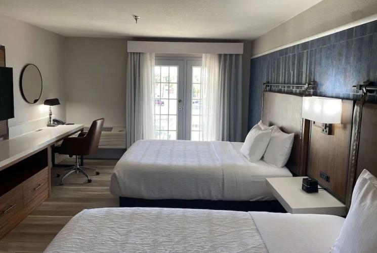 Deluxe Quadruple room