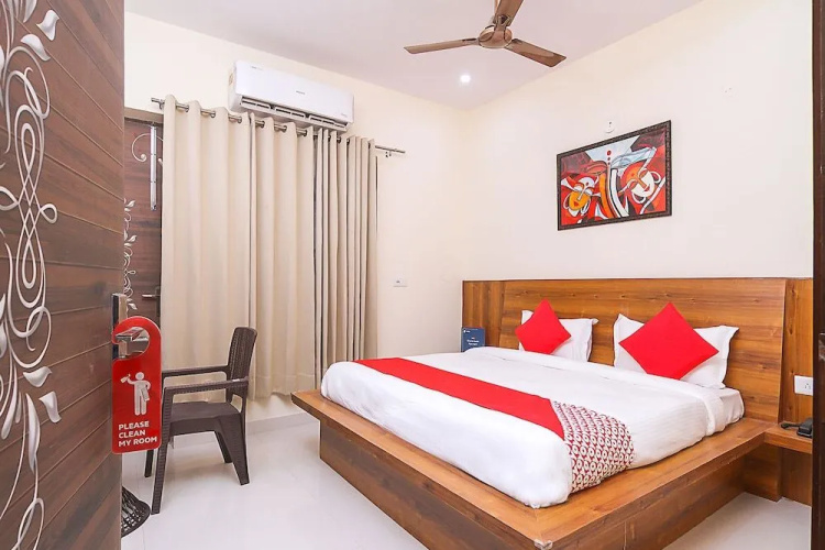 OYO 16953 The Grace Residency