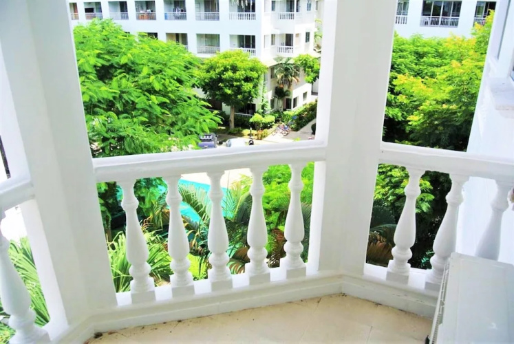 Corner 1 Bedroom Condo