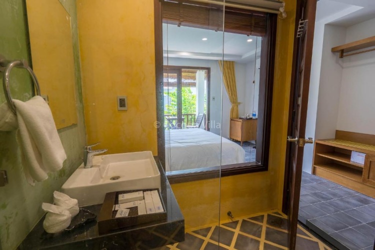 Deluxe Double room with pool view