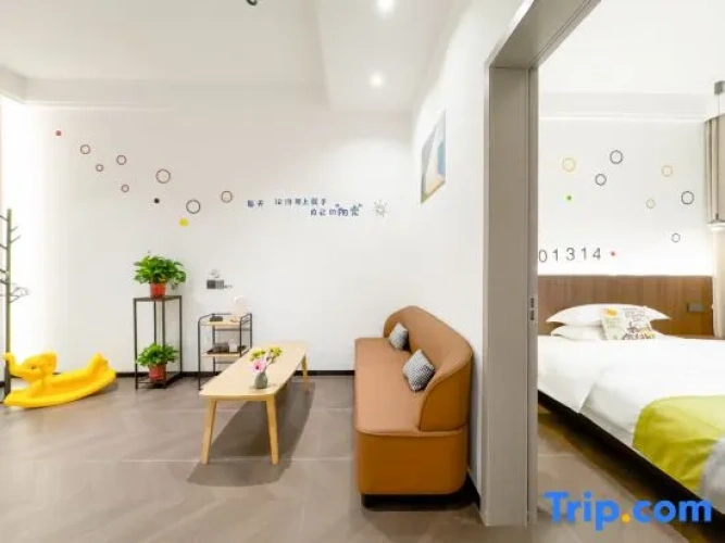 2 Bedrooms Apartment