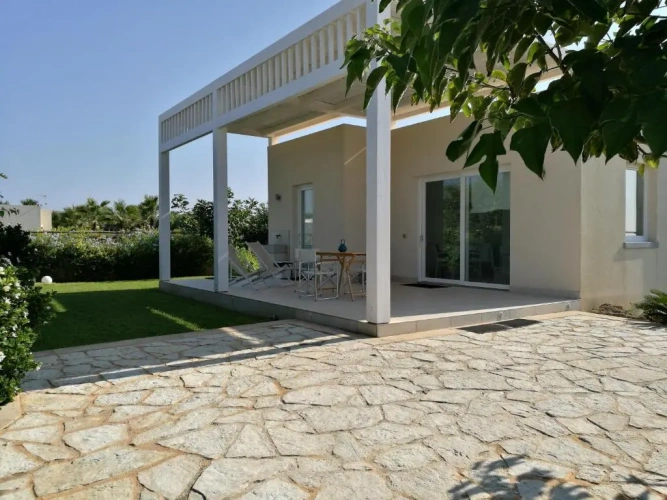 2 Bedrooms Cottage
