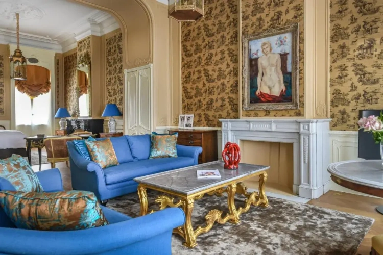 Suite with balcony