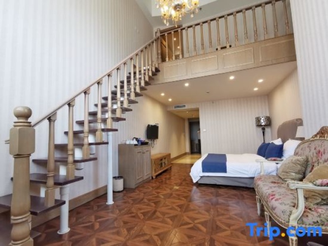 Deluxe Family Suite