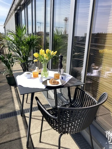 Suite with balcony