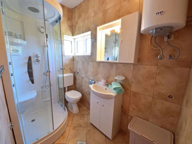 Apartment Golub Karlobag 21069