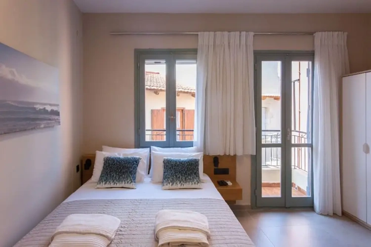 Deluxe Apartment with balcony and with city view