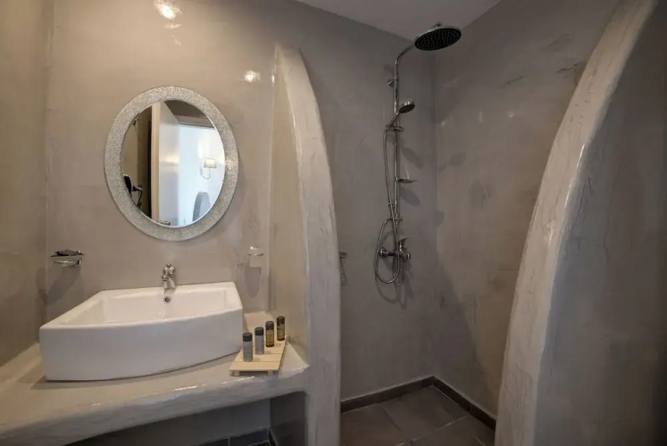 Remvi Suites