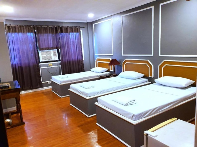 Standard Triple room