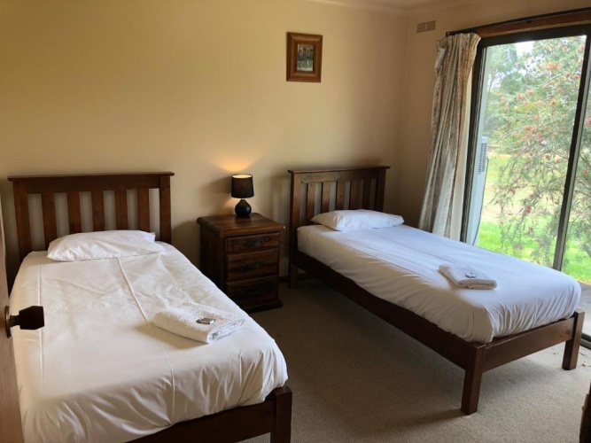 2 Bedrooms Apartment